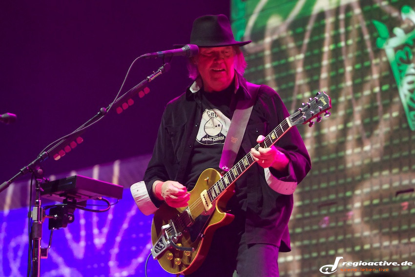 Neil Young (live in Hamburg, 2013)