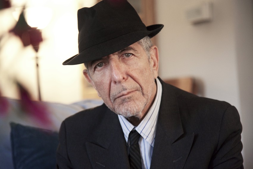 Leonard Cohen bestätigt in Mannheim seinen Ruf als herausragender Livekünstler.